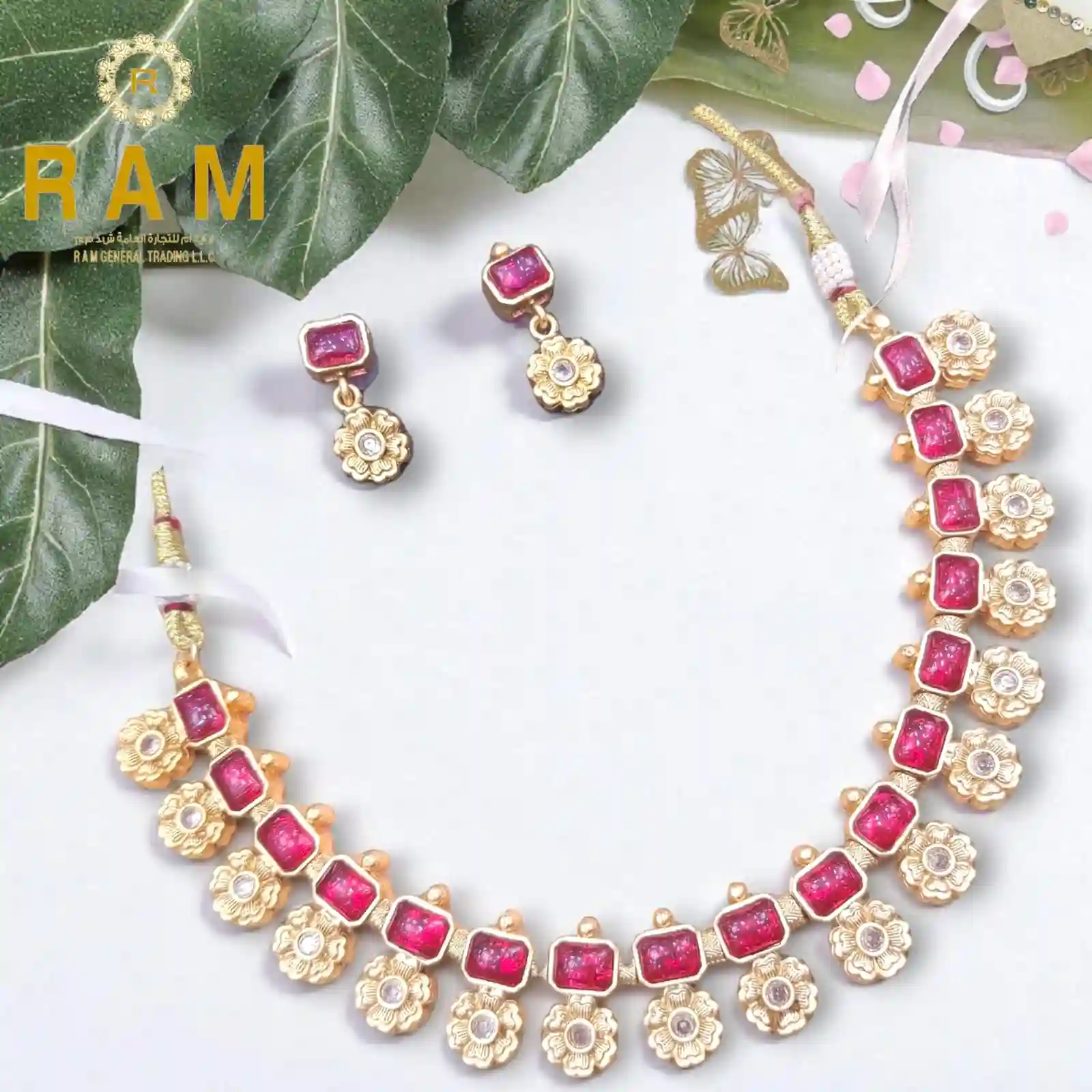 BRASS SHORT NECKLESS