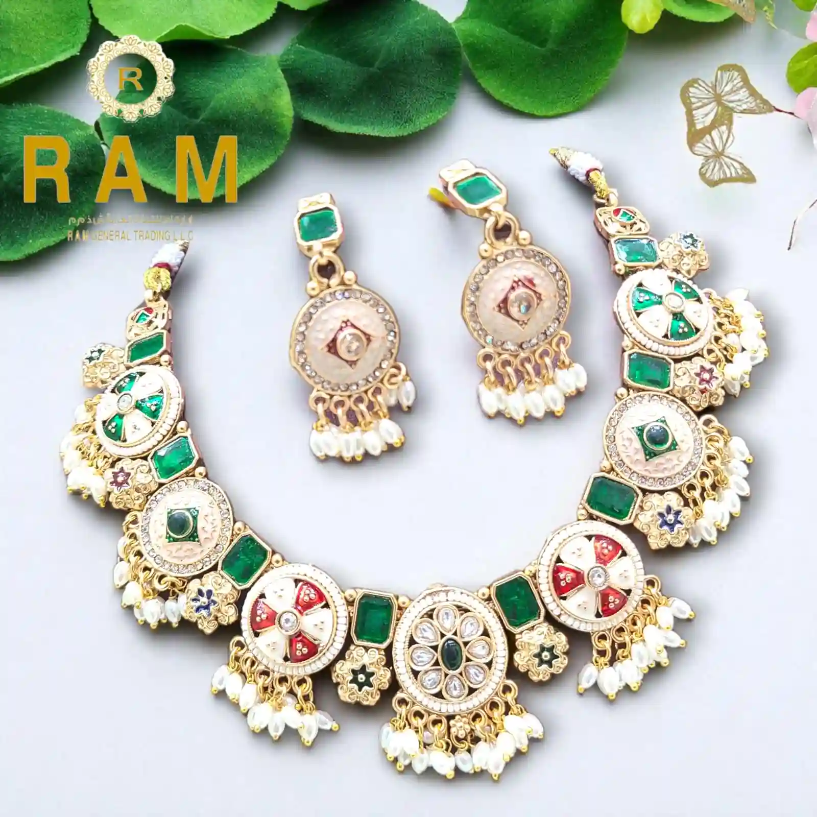 BRASS SHORT NECKLESS