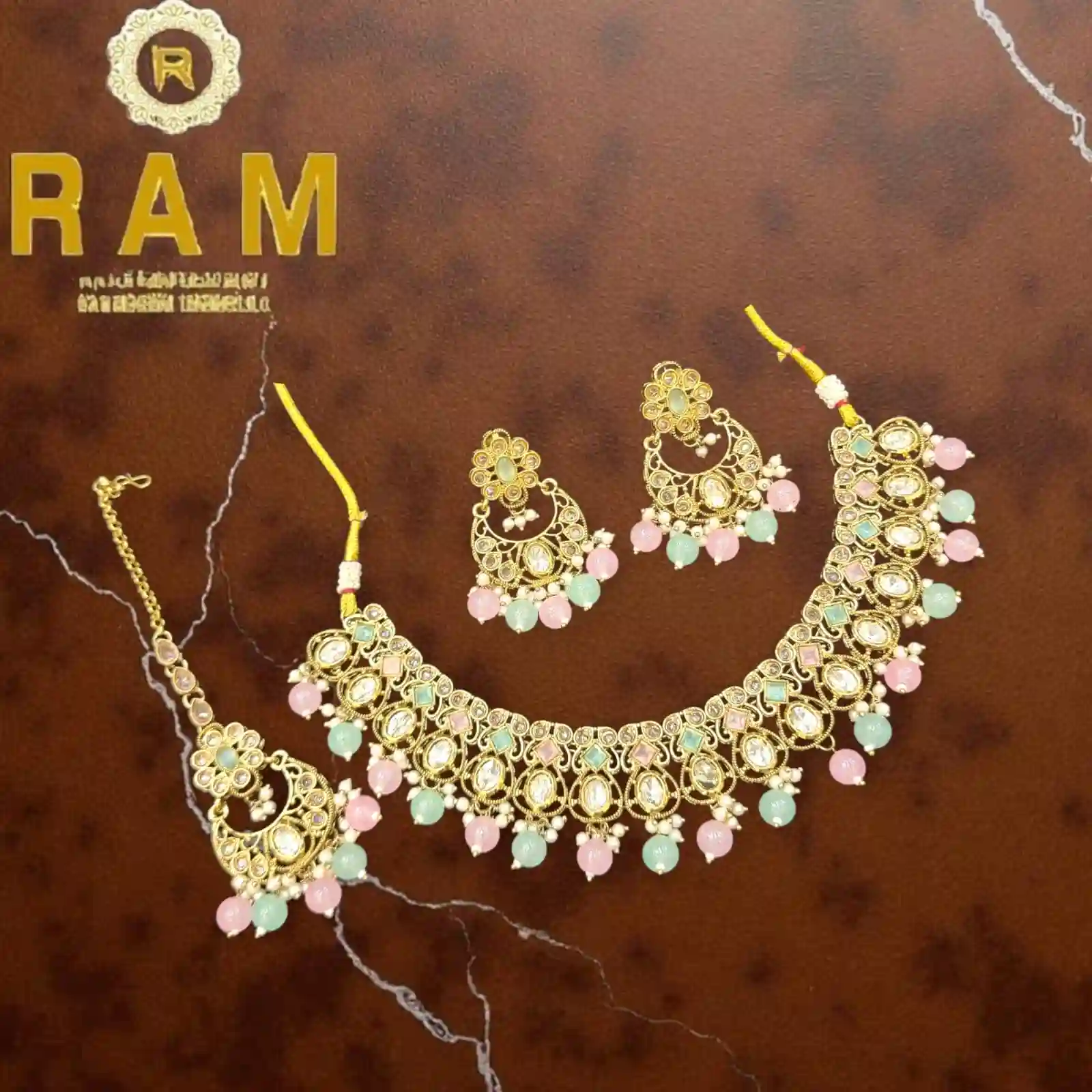 POLKI NECKLESS WITH EARINGS