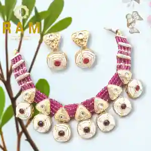 BRASS SHORT NECKLESS