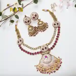 BRASS SHORT NECKLESS